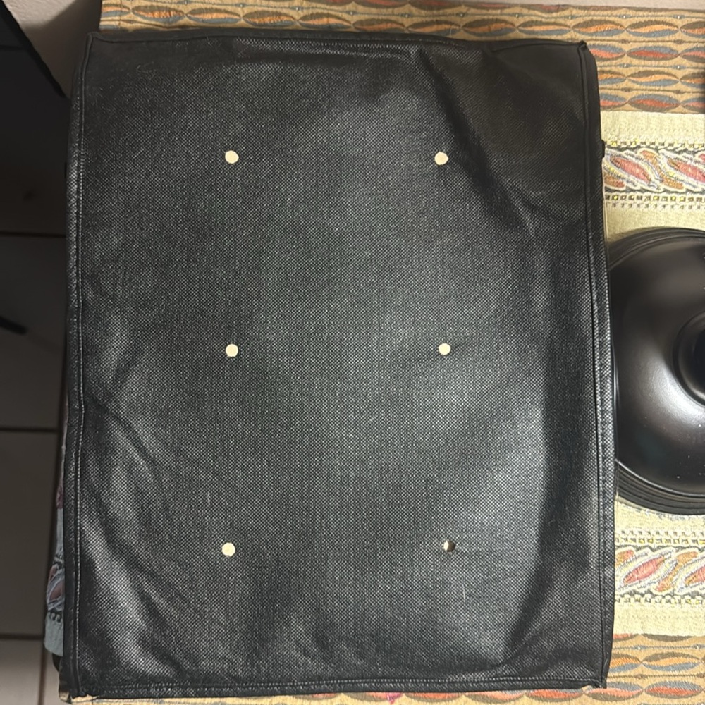 NWT MEN’s Playboy Smoke Lounge Gent Costume size SMALL - Picture 2 of 8